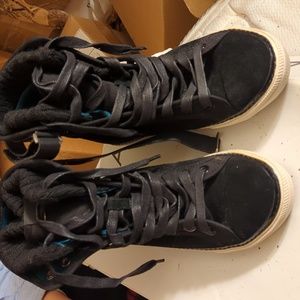 Aldo Vall sneakers size 8 reversible can be worn with the cuffs up or down suede